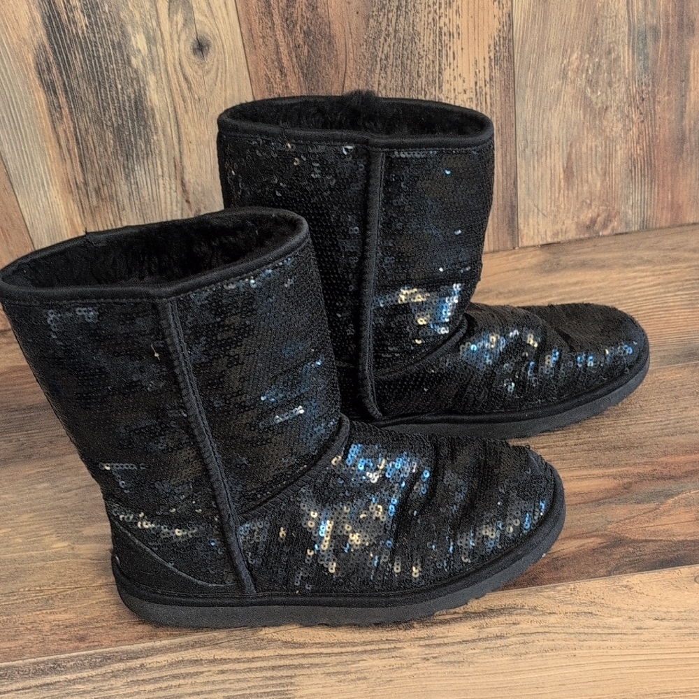 UGG Australia Women's Eva 3161 Sequins Shearling Mid-calf Boots 8 M350